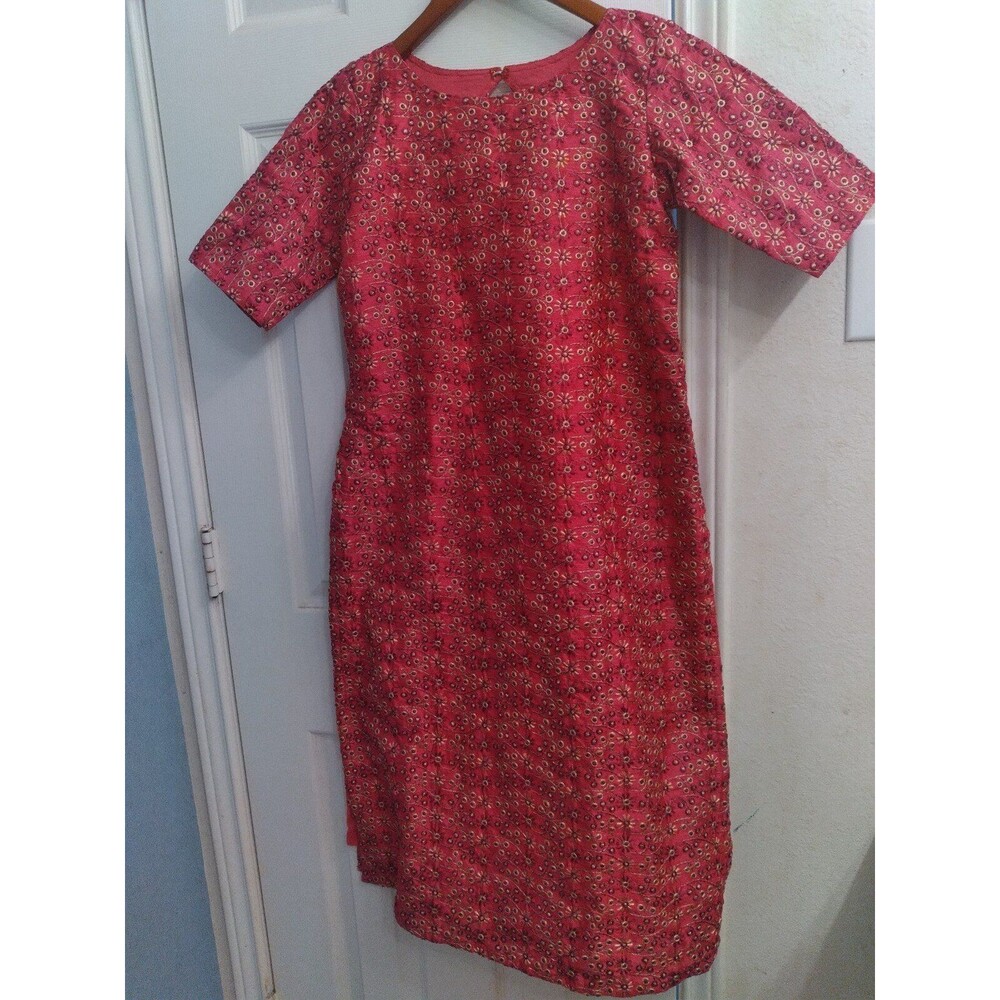 Elegant Red Floral Embroidered Cotton Midi Dress with‎ Short Sleeves